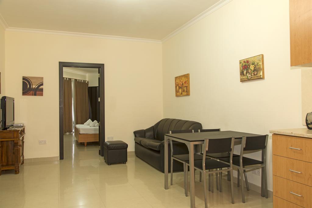 Belmont Court Apartments Qawra Exterior photo